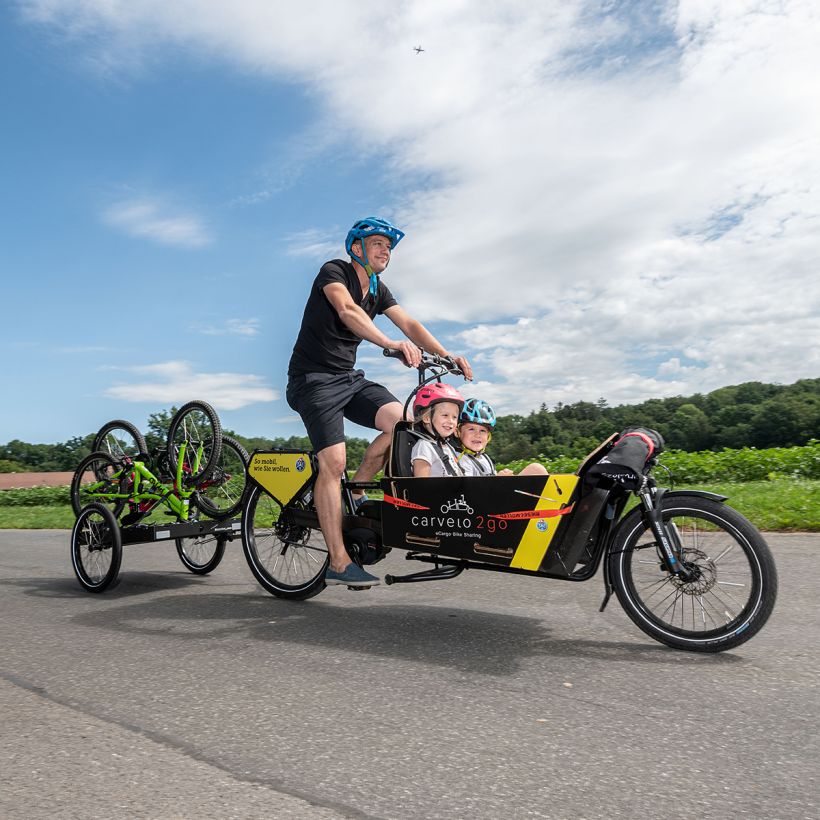 carvelo2go avec enfants et remorque